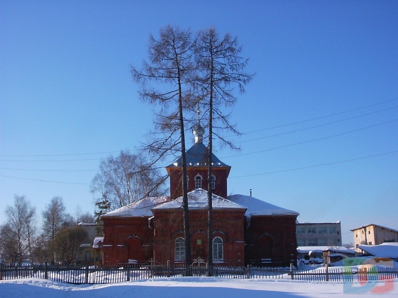 лиственицы у алтаря