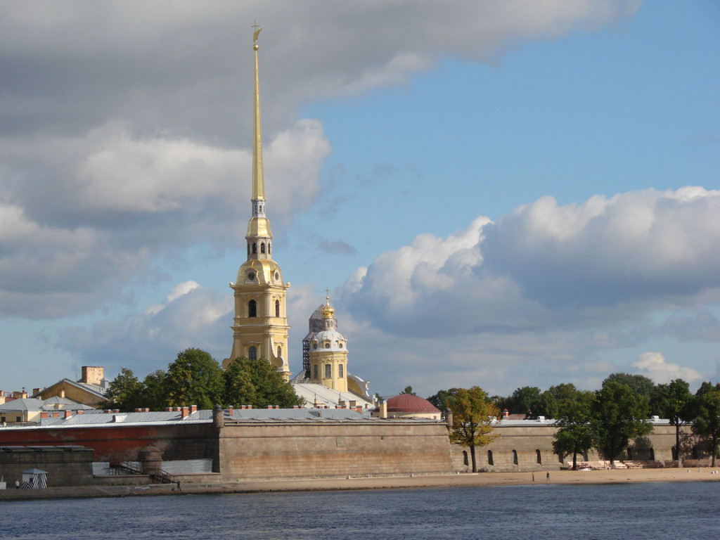 Фото 1. Собор в честь первоверховных апостолов Петра и Павла